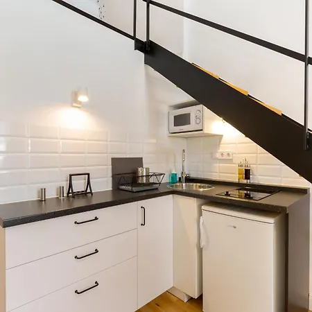 Location - Vibrant Downtown Escape