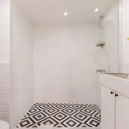 Location - Vibrant Downtown Escape Apartment