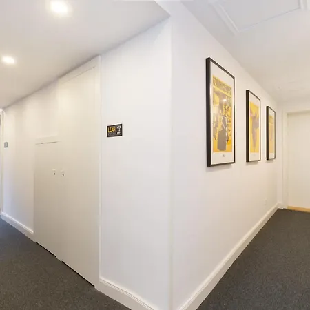 Apartment Location - Vibrant Downtown Escape